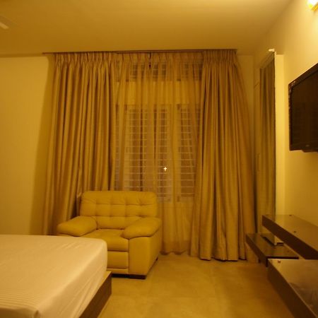 העיר בנגלור Roseline Suites מראה חיצוני תמונה